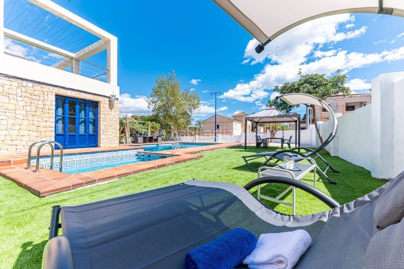 Foto a4bedd9b-4b24-4e6f-8553-c3c0786260fc. Chalet exquisita vivienda con detalles de ensueño !!! en Alicante