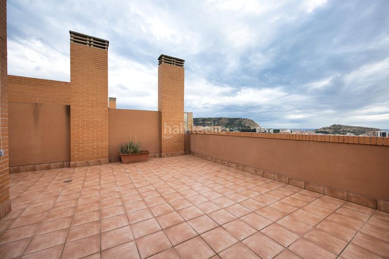 Foto ea578748-e915-4bbf-b4f0-6be4f3f1d379. Àtic amb aparcament a Garbinet - Parque de las Avenidas Alicante
