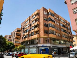 Etagenwohnung in Babel. Amplia vivienda de 4 dormitorios en benalua junto al centro