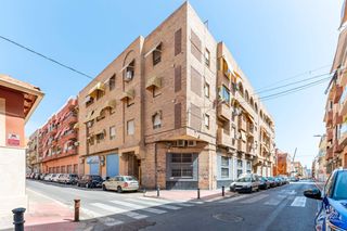 Etagenwohnung in Calle virgen de fatima 8. Sin obras, sin esperas estrénala cuando quieras.