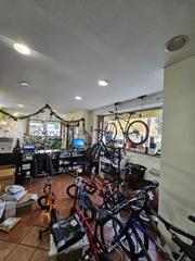 Pas-de-porte Local commercial à Calle de fuentidueña 15. Grupo rsl, traspasa local comercial en villa de vallecas