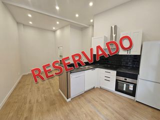 Etagenwohnung in Calle alberto palacios 8