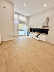 Flat in Calle de Eduardo Requenas 10B