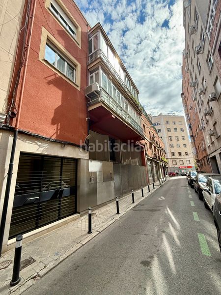 Foto b4947e10-8829-49c7-821e-68c8bd0b1b00. Dúplex en calle de talavera 6 en Hispanoamérica-Bernabéu Madrid