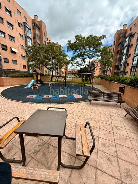 Foto d2d4c333-8552-4b71-90bc-015200cbbf92. Pis amb calefacció piscina a Sanchinarro Madrid