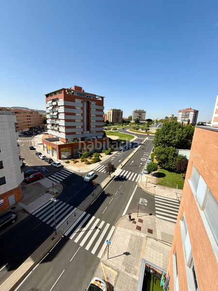 Foto f7ccffc3-fc61-432c-ad48-8f679c1df872. Lloguer àtic amb calefacció aparcament piscina a Guadalajara