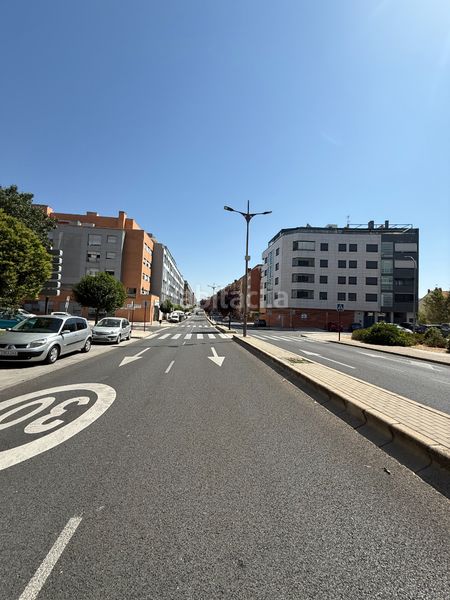 Foto f8ba6a1c-e1ff-4c12-8686-394615c7a814. Lloguer àtic amb calefacció aparcament piscina a Guadalajara