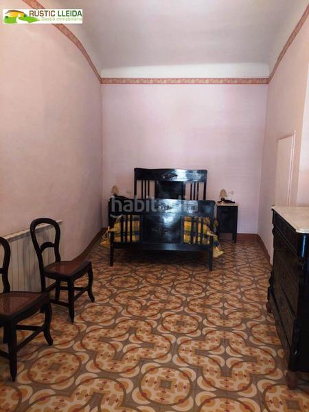 Foto 30600eab-030c-4576-a9f9-28ba3c677e56. Casa amplia casa con terraza . en Arbeca