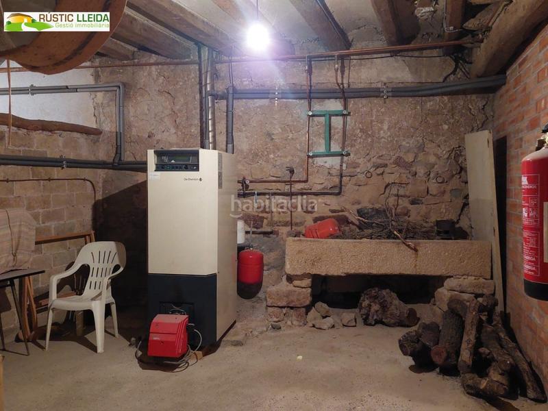 Foto 9805111f-99f5-439a-952b-338eaa0f6d21. Casa amplia casa con terraza . en Arbeca