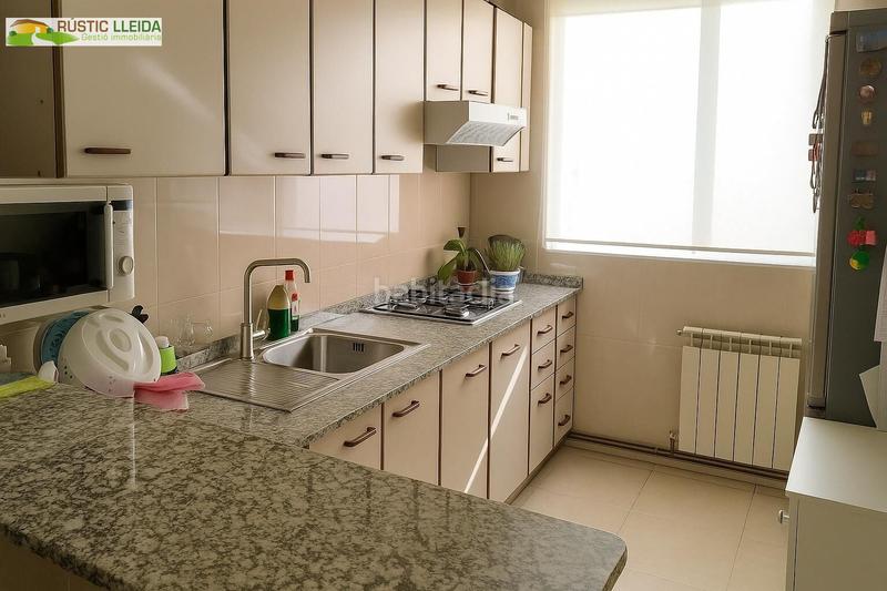 Foto 24a1249c-e5d4-453f-b99d-81aa7ef5e039. Casa a schiera con riscaldamento parcheggio in Bell-lloc d´Urgell