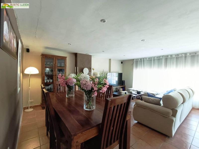 Foto 1113f9b5-040a-4257-a1cc-c658c245cb77. Chalet avec chauffage piscine dans Cappont Lleida