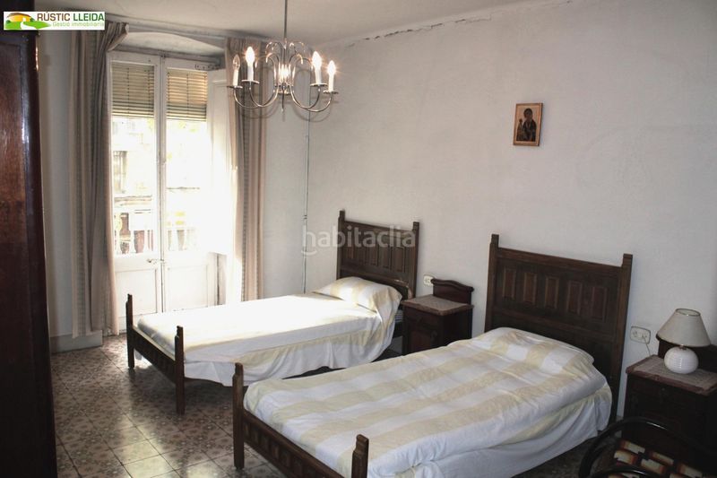 Foto aecca1ba-fdeb-45e5-9de4-2e274bf4f6f5. Casa a schiera con parcheggio in Tàrrega