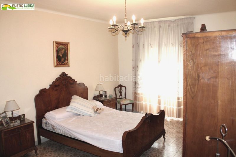 Foto b16a4457-7d7c-4a4a-bf37-f42df2355053. Casa a schiera con parcheggio in Tàrrega
