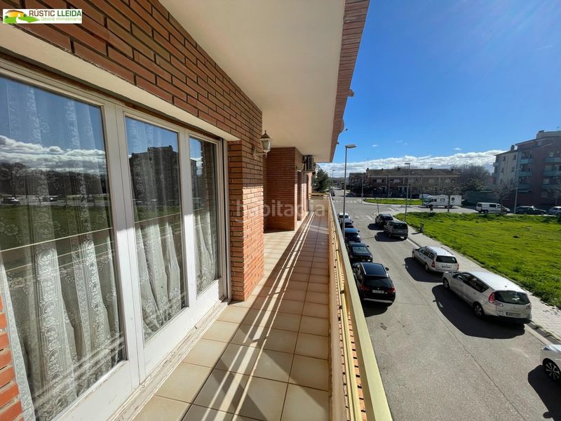 Foto 0b6ff855-f748-492a-8f84-46e5a9d3bc2a. Pis amb calefacció aparcament a Mollerussa