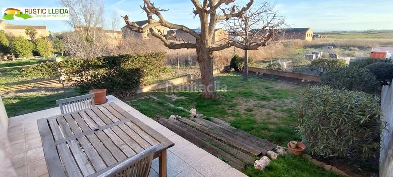 Foto 9d4efb73-2ec7-4a48-856a-ec2af7113b7e. Casa adossada amb aparcament a Castellserà