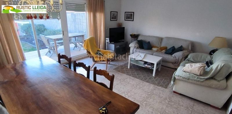 Foto f7b834ce-3a3b-4e4f-a8a7-592997fb751c. Casa adossada amb aparcament a Castellserà