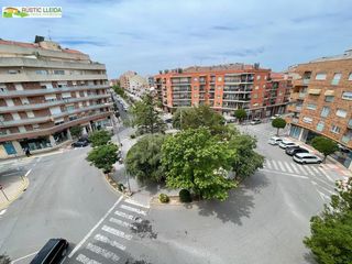 Etagenwohnung  Avenida la pau. Gran piso en mollerussa, en la avinguda de la pau.