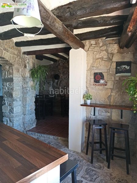 Foto a9fc32ac-e8cf-4c35-8b54-2444c58ee5cc. Casa amb calefacció a Forès