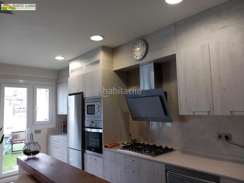 Foto 154a0cc7-ebd7-4f81-a362-ab402075897f. Semi detached house with heating parking in Tàrrega