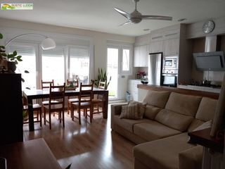 Casa adossada a T�rrega. Dos viviendas independientes con licencia tur�stica en t�rrega u