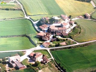 Local Comercial a Santa Coloma de Queralt. Oportunidad única en rauric! convierte este espacio en la casa d
