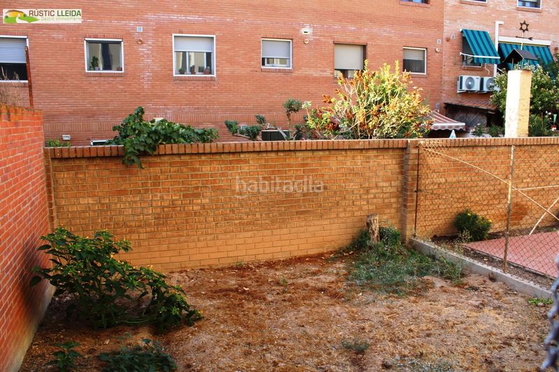 Foto 1d5ecccb-b1d9-4bf1-bda7-e2eb36e7091c. Casa adossada amb calefacció aparcament a Tàrrega