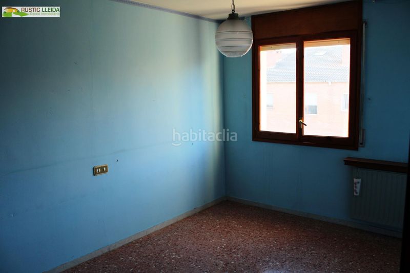Foto 55d174f0-1365-4658-b9f2-af41da497120. Casa adossada amb calefacció aparcament a Tàrrega