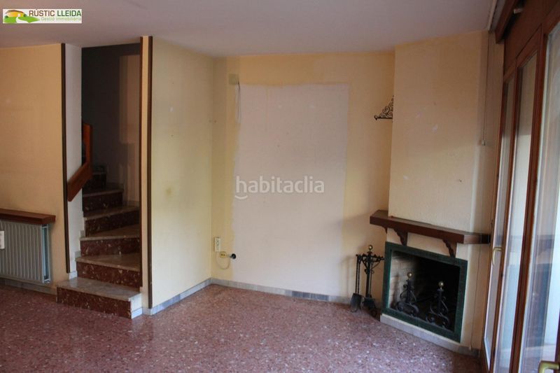 Foto 62f9107b-f9fc-4f01-ae94-19ba9b15c974. Casa adossada amb calefacció aparcament a Tàrrega