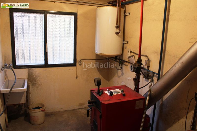 Foto 9b0f8bae-2607-4e51-a3bb-7fac26cdf427. Casa adossada amb calefacció aparcament a Tàrrega