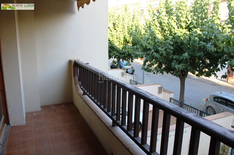Foto aa114602-a621-4582-a8dd-587be6b51d8e. Casa adossada amb calefacció aparcament a Tàrrega