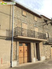 Maison à Tornabous. Casa de 409 m2 con garaje, patio y terraza en la guàrdia de torn