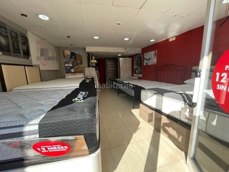 Foto d1ceb37e-f4ae-45af-89c0-4bb15691b8a4. Local comercial luminoso local en Centre Santa Coloma de Gramenet
