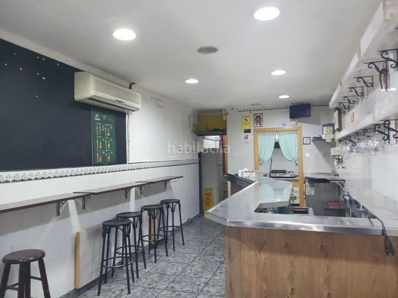 Foto ef82fb69-1e35-4388-a016-52f8ba65db81. Business premise in Singuerlín Santa Coloma de Gramenet