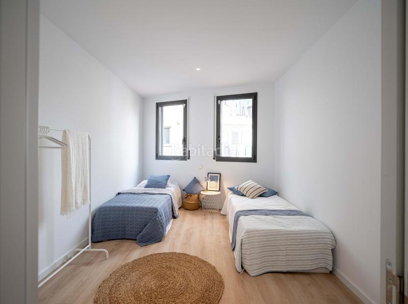 Foto c8c0169a-f073-4315-9384-b6d977add421. Duplex con riscaldamento parcheggio in Centre Santa Coloma de Gramenet