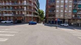 Terreny residencial a Guinardera. Solar edificable en santa coloma de gramenet  zona singuerlín