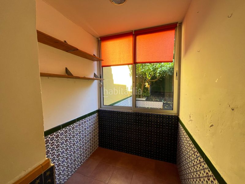 Foto bebde089-1580-41ec-b2f9-c6a685d78b50. Casa amb calefacció aparcament a Centre Santa Coloma de Gramenet