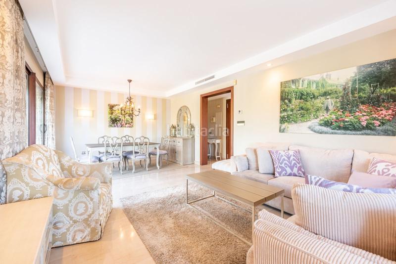 Foto a1affefb-b347-410b-8393-82e958463ef1. Attique dans urbanizacion n andal a blanco 1 dans Nueva Andalucía centro Marbella