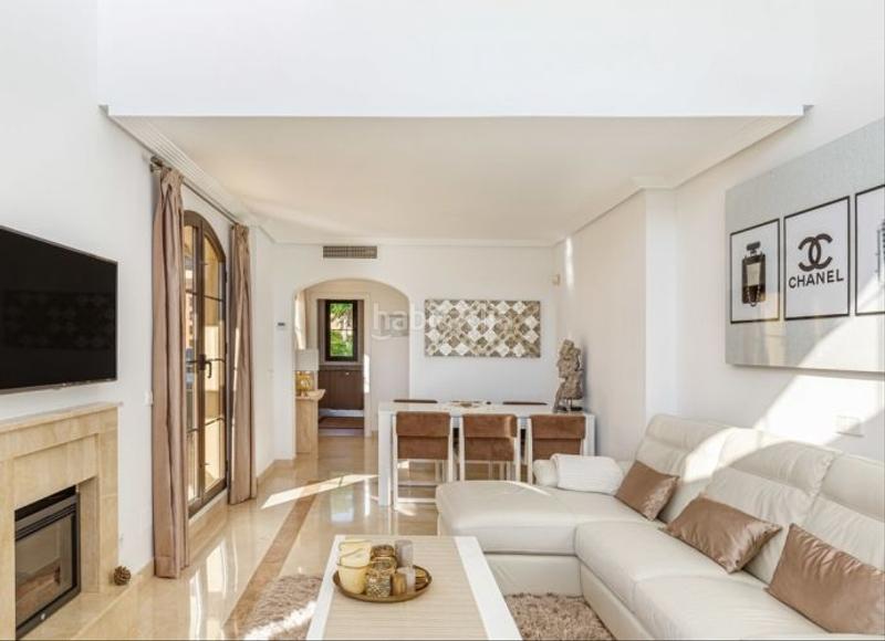 Foto 7a677935-457d-480e-87d1-c4b1fc995df0. Dachwohnung in calle torre esteril 79p in los arqueros - puerto del almendro Benahavís