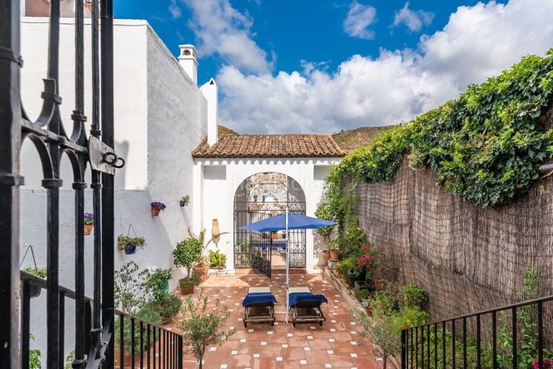 Foto d01dbeaa-09b1-4ec0-9ee4-2333e29e2836. Casa a calle marbella 13 a Benahavís pueblo Benahavís