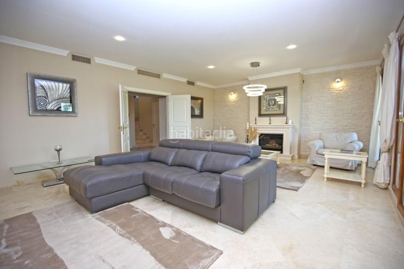 Foto 10d1b488-47cf-496c-b8a6-bae4c102835c. Casa a schiera in calle del paraíso 13 in Cancelada Estepona