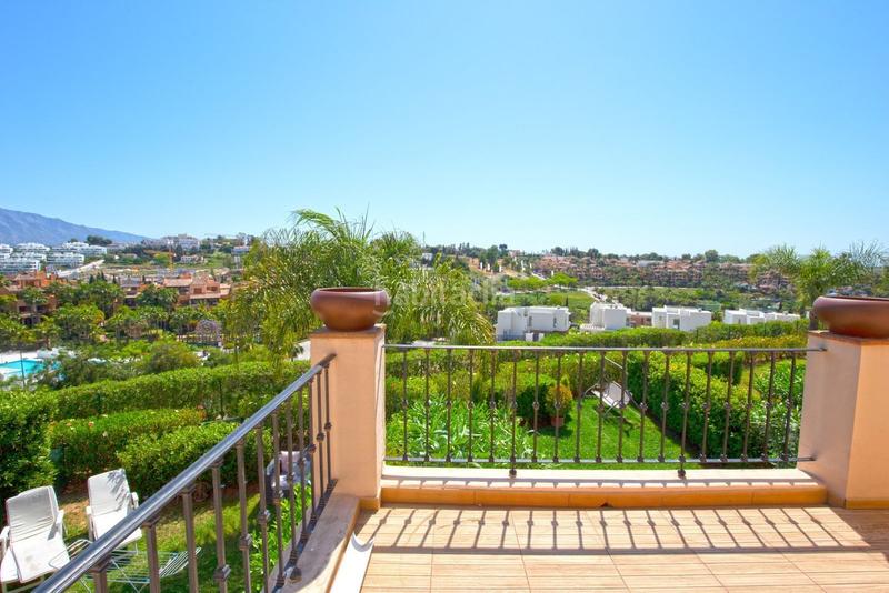 Foto 30c02583-ea90-43ef-8f39-fcd2521edb1f. Casa a schiera in calle del paraíso 13 in Cancelada Estepona