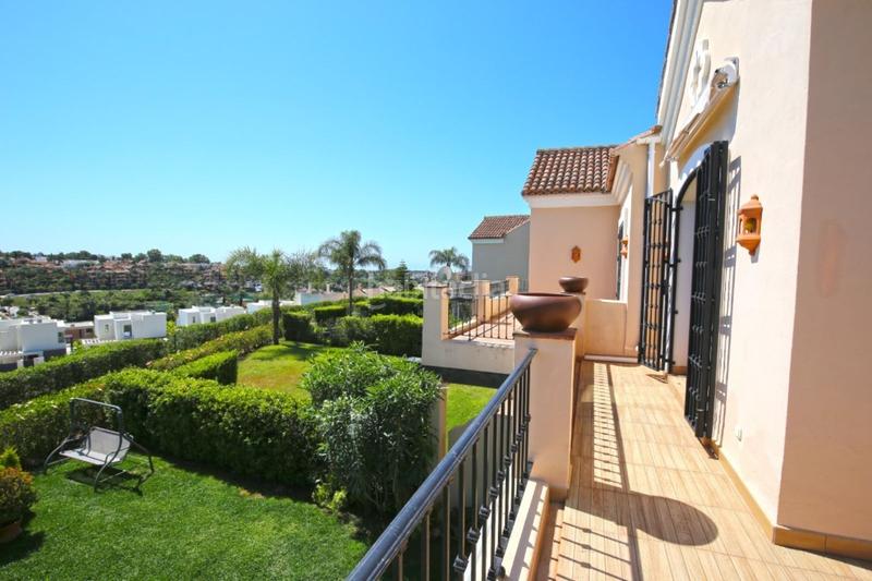 Foto 543e7717-8838-4932-85d0-f873b2336887. Casa adosada en calle del paraíso 13 en Cancelada Estepona