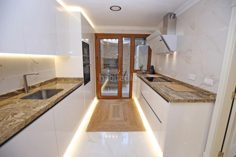 Foto 201907d9-3661-4b90-b565-27216093a3fd. Maison jumelée dans calle del paraíso 13 dans Cancelada Estepona