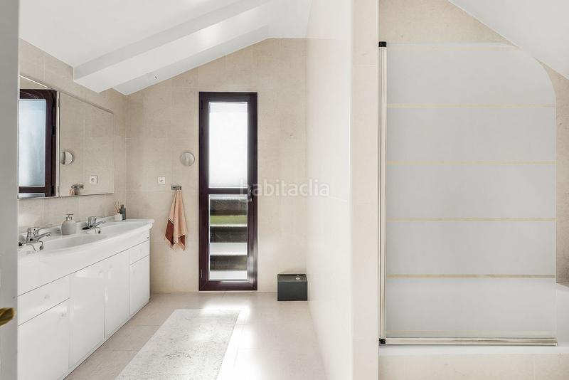 Foto 8a857817-01d5-485d-a77a-4bbb832ac461. Ático en calle 01b nva andaluc 12 en Nueva Andalucía centro Marbella