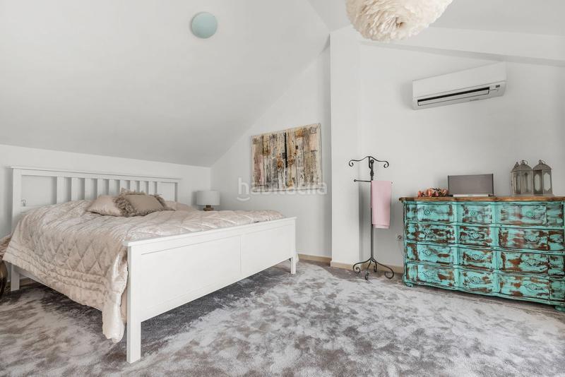 Foto 2b52fbf8-b54f-4858-b33c-81dfd8d9f9d5. Attique dans calle 01b nva andaluc 12 dans Nueva Andalucía centro Marbella