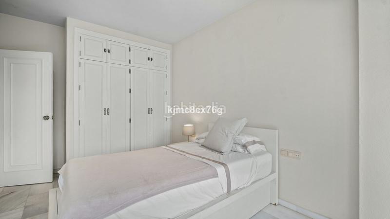 Foto 1b676413-c69f-474a-ba11-0dcdcb5a19d1. Duplex dans urbanizacion Marbella real 269 dans La Carolina - Guadalpín Marbella