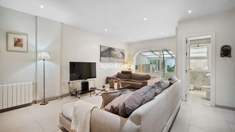 Foto 7fd08abc-3f61-4462-9410-27bc94e9a573. Duplex dans urbanizacion Marbella real 269 dans La Carolina - Guadalpín Marbella