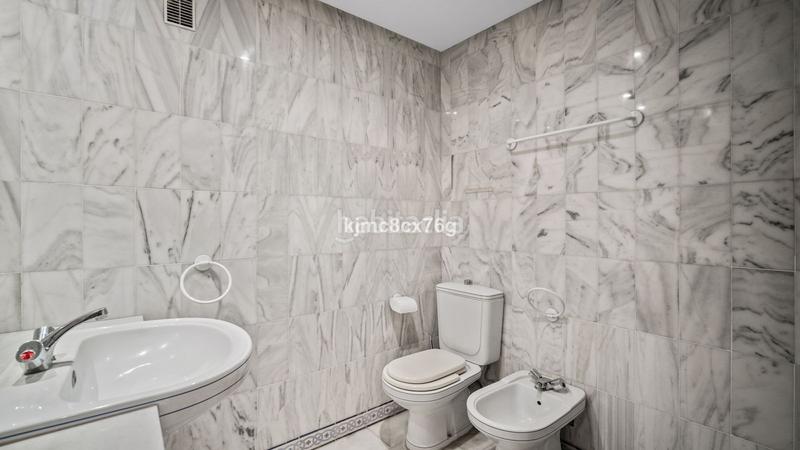 Foto ae33405f-d06a-4824-979c-cfebf2349c24. Duplex dans urbanizacion Marbella real 269 dans La Carolina - Guadalpín Marbella