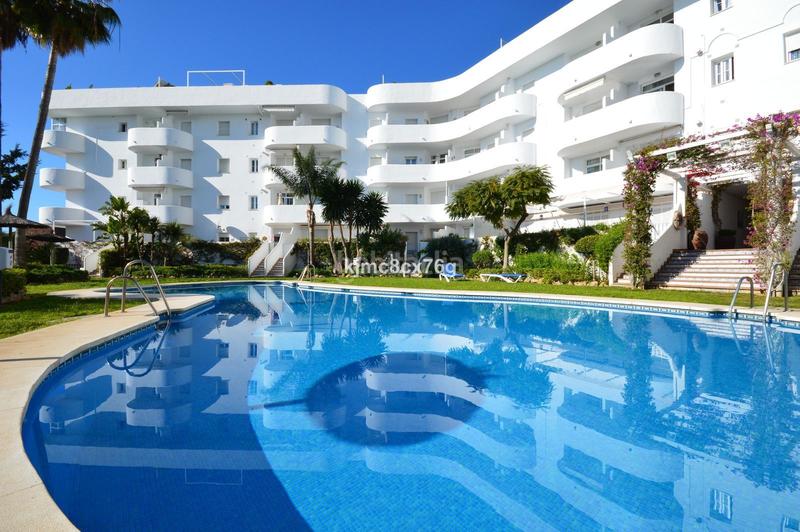 Foto c015912a-1a8b-43e4-9e2a-fdf8ad425a9f. Duplex dans urbanizacion Marbella real 269 dans La Carolina - Guadalpín Marbella