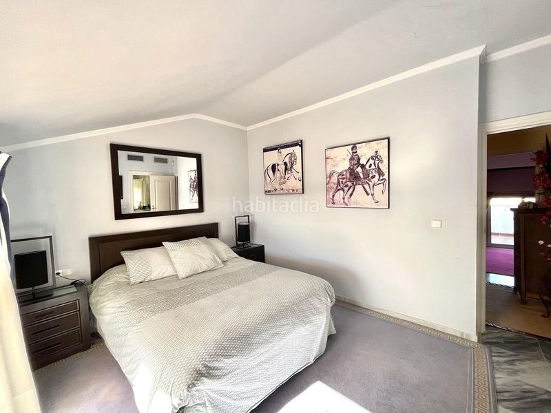 Foto 03b875f0-cfe2-4d03-95c0-36b7f0d5020f. Zweistöckige wohnung in urbanizacion a nueva andalucia 11 in Marbella